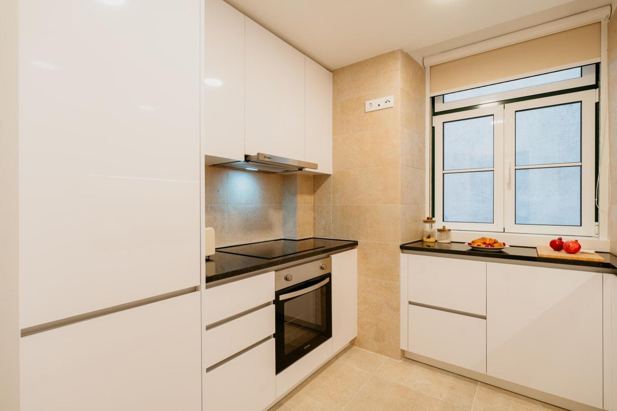 Mary Pink - No 3a - Glowing Two-bedroom Apartment *